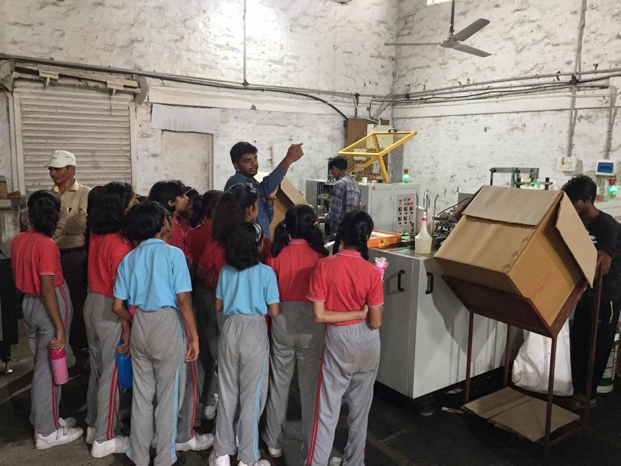 industry-visit-by students-of-top-convent-school-in-amravati