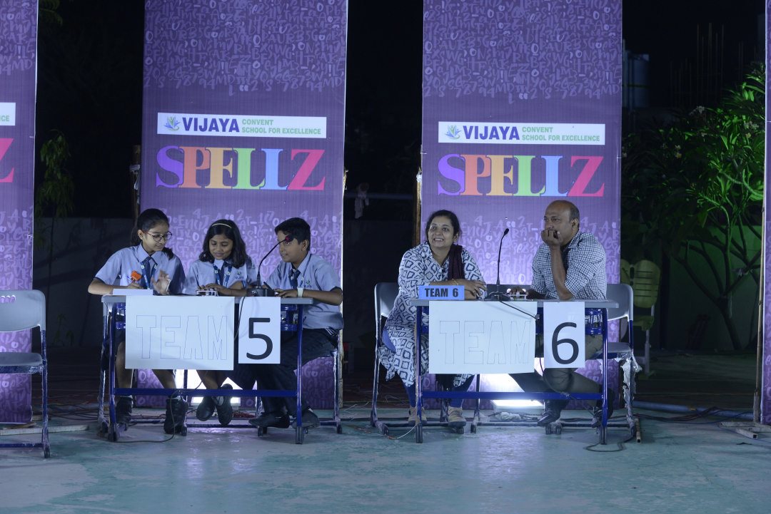 cbse-schools-in-amravati-students-in-Spellz-Competition-2019