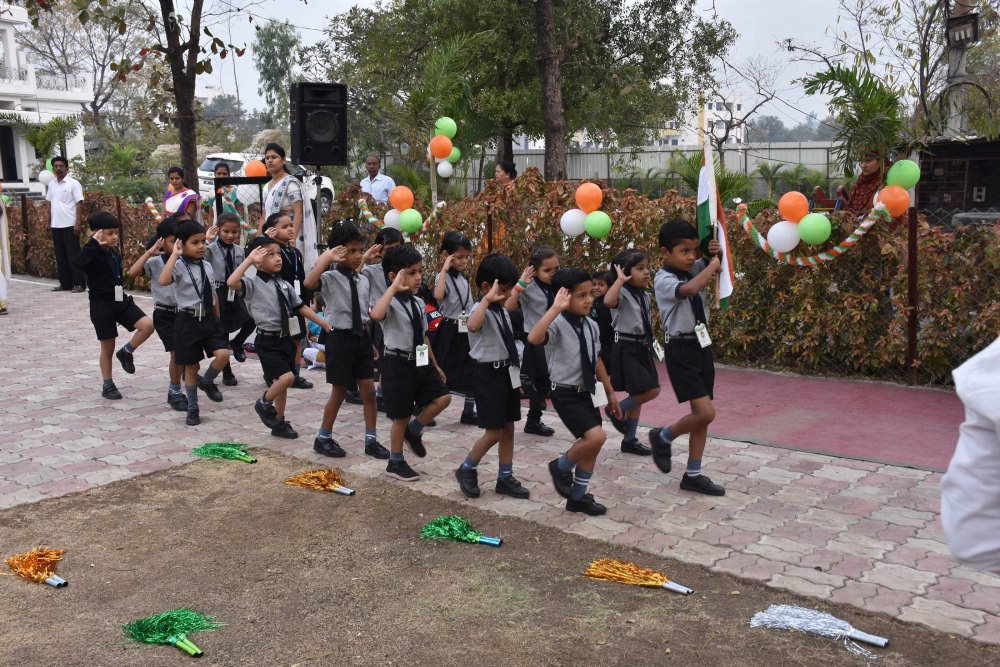 top schools in amravat vijaya school for excellence independence day celebration in the campus ground
