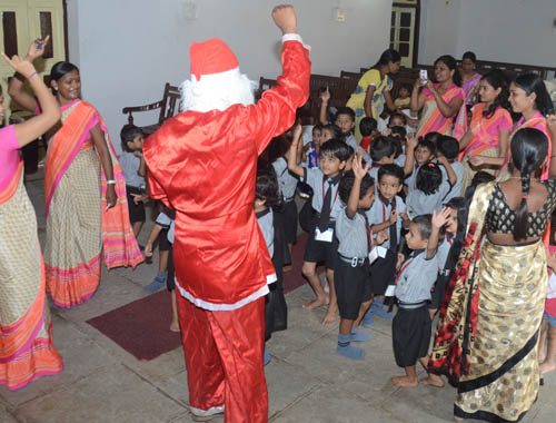vijaya convent school christmas celebration in the classroom