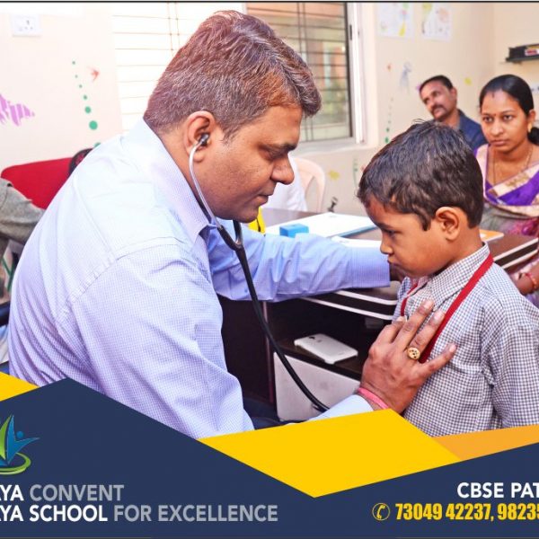 health checkup at vijaya convent student health care we care we are caring for student the best cbse school in amravati top 10 school name in amravati